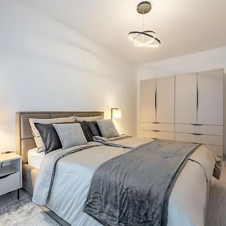 דירה Brand New In A House *