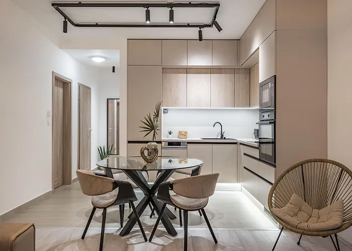 Διαμέρισμα Brand New In A House *